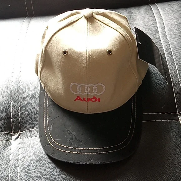 Audi [New & Rare] Vintage  Beige and Black Cap - Picture 9 of 9